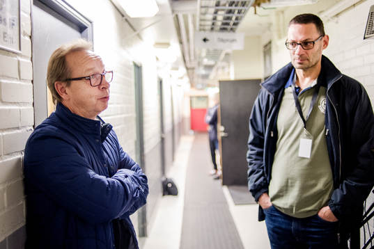 Sveriges förbundskapten Pär Mårts och Peter Popovic
