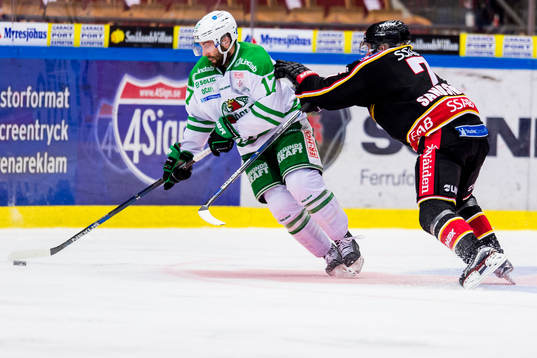 Rögles Taylor Matson och Luleås Jan Sandström