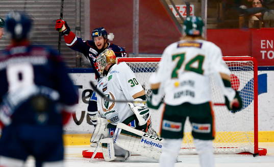 Linköpings Andrew Gordon jublar