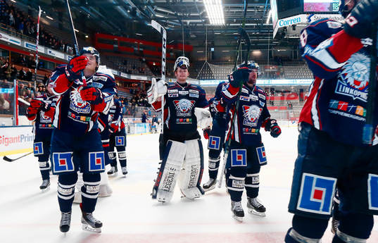 Linköpings spelare jublar