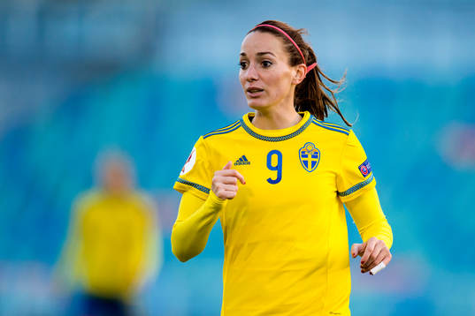 Sveriges Kosovare Asllani