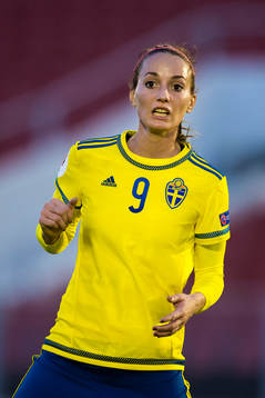 Sveriges Kosovare Asllani