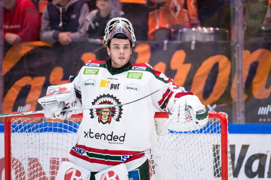 Frölundas målvakt Johan Gustafsson deppar