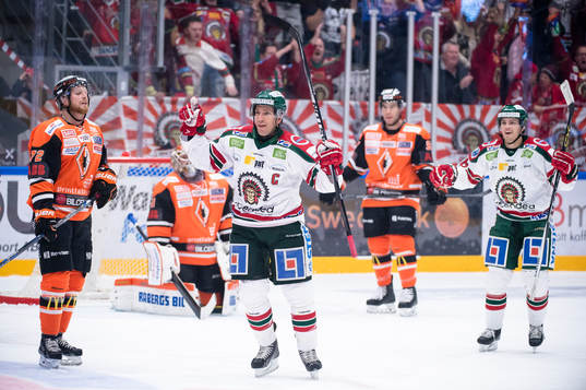 Frölundas Joel Lundqvist har gjort 1-1 och jublar