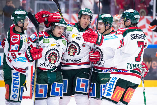 Frölundas Joel Lundqvist har gjort 1-1 och jublar