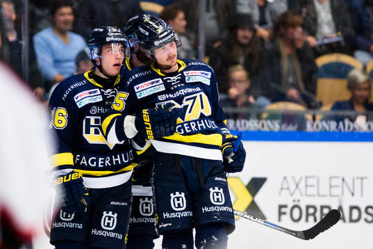 s Adam Almquist leds av isen