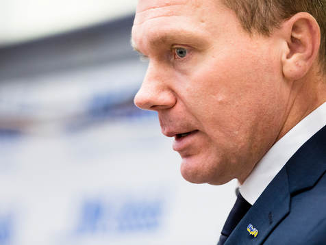 s tränare Johan Lindbom