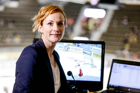 Cmores kommentator Lena Sundqvist