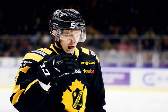 Skellefteås Janne Pesonen firar