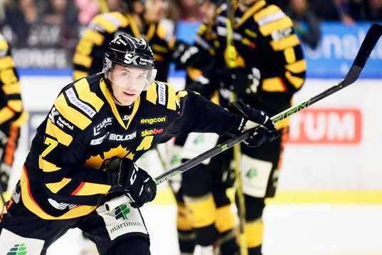 Skellefteås Pär Lindholm firar