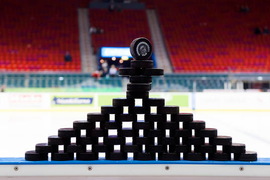 Puckar uppställda
