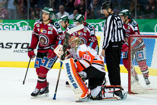 Karlskronas målvakt Patrick Galbraith deppar