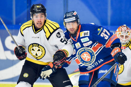 Brynäs Marc Zanetti och Växjös Adam Burish