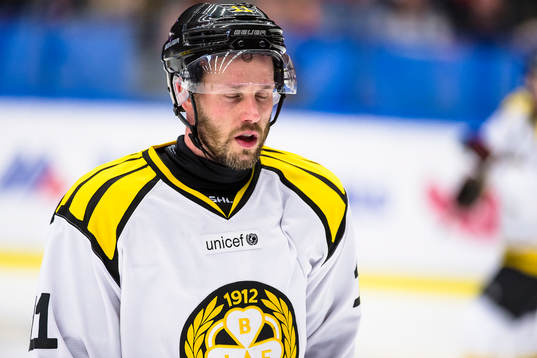 Brynäs Jesper Ollas blundar