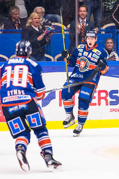 Växjös Tuomas Kiiskinen jublar