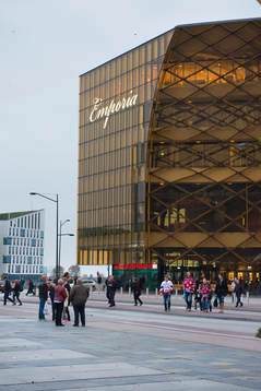 Exteriör över Emporias köpcentrum