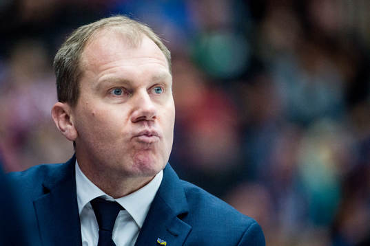 s tränare Johan Lindbom