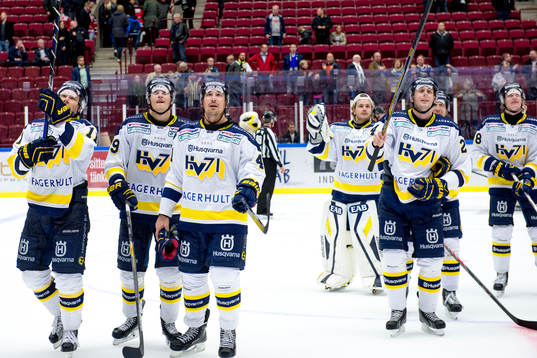 s spelare tackar de tillresta supportrarna
