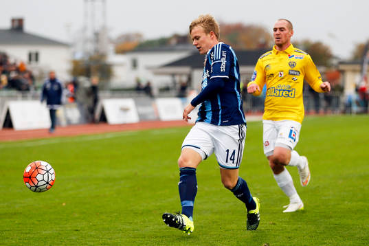 Djurgårdens Elliot Käck och Falkenbergs Per Karlsson