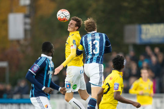 Falkenbergs Gustaf Nilsson och Djurgårdens Emil Bergström