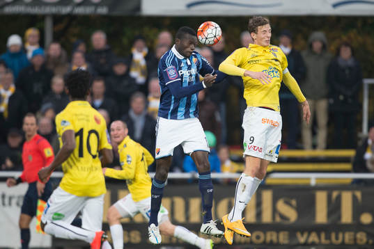 Djurgårdens Omar Colley och Falkenbergs Gustaf Nilsson