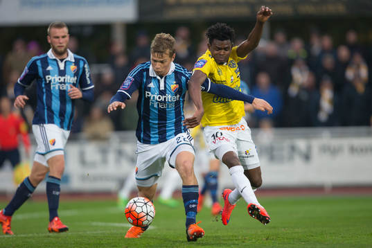 Djurgårdens Jesper Karlström och Falkenbergs Godsway