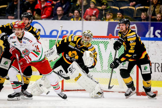 Skellefteås målvakt Markus Svensson och Martin Lundberg