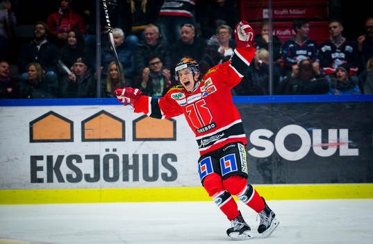 Örebros Joonas Jalvanti jublar vid 2-0 målet