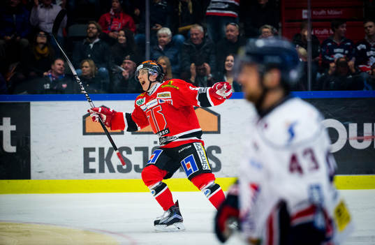 Örebros Joonas Jalvanti jublar vid 2-0 målet
