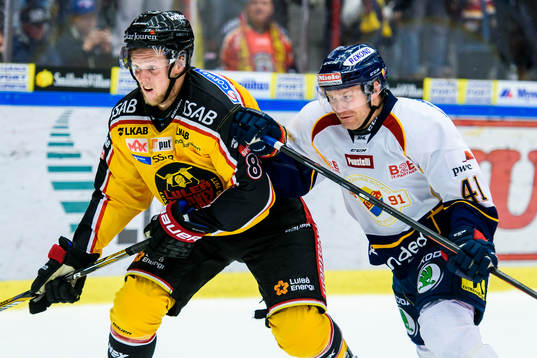 Luleås Per Savilahti-Nagander och Djurgårdens Patrick