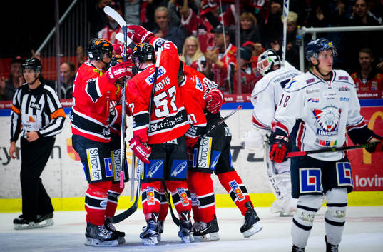 Örebros Kalle Olsson gör 5-2 och jublar