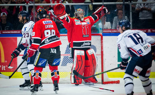 Örebros målvakt Julius Hudacek utan målvaktsklubba