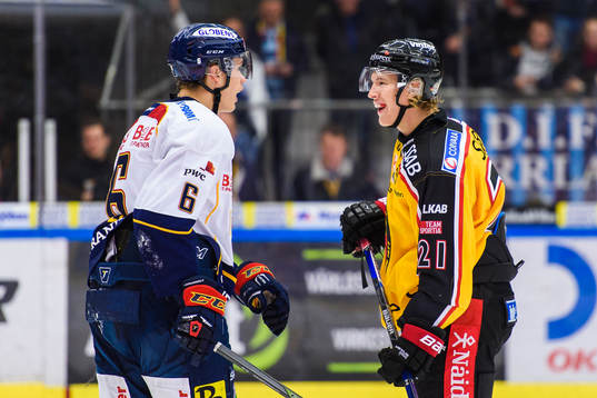 Djurgårdens Andreas Englund och Luleås Emil Sylvegård