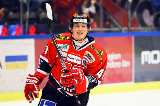 Örebros Joel Mustonen jublar
