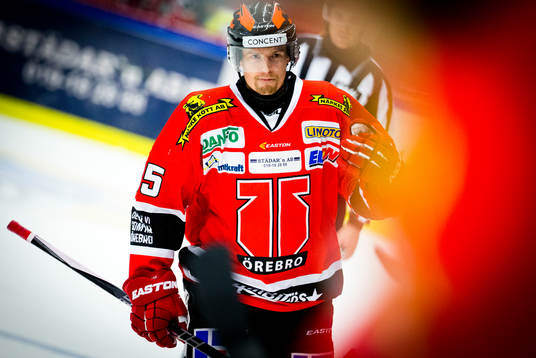 Örebros Kalle Olsson gör 5-2 och jublar