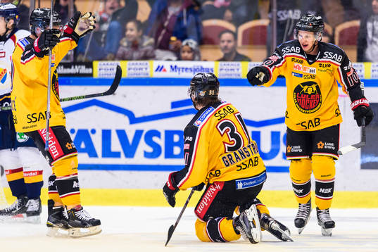 Luleås Jonathan Granström och Toni Rajala jublar
