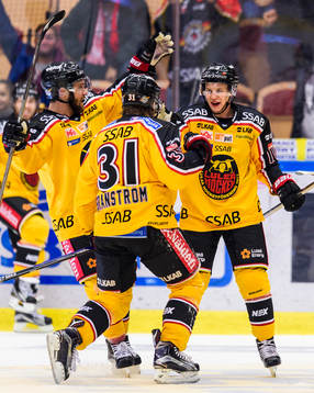 Luleås Jonathan Granström(m) och Toni Rajala(h) och Jacob