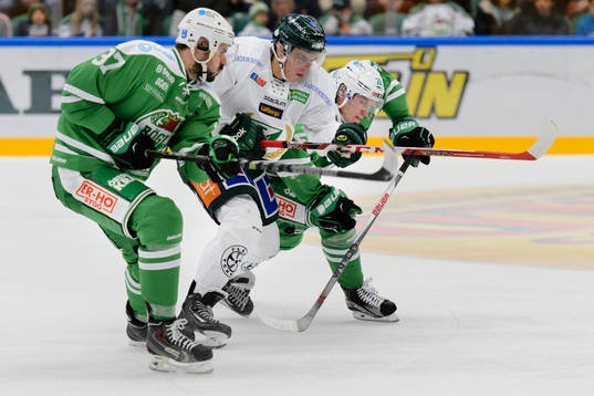 Rögles Ivan Baranka mot Färjestads Joakim Nygård