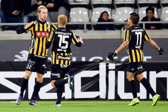 Häckens Samuel Gustafson jublar