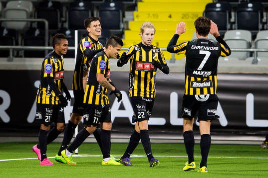 Häckens Alexander Jeremejeff jublar