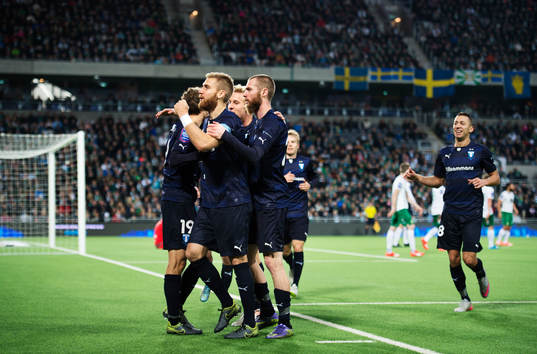 Malmös Rasmus Bengtsson jublar med lagkamrater