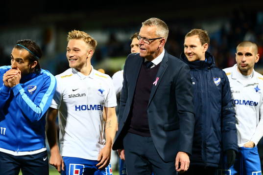 Norrköpings tränare Jan Anderssonmed bland andra Nicklas