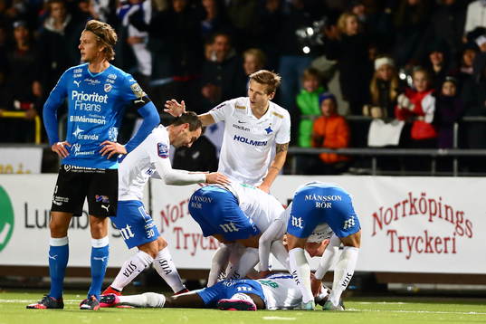Norrköpings Arnor Ingvi Traustason och Nikola Tkalcic med
