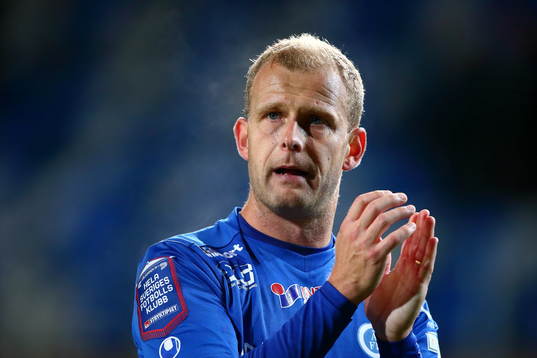 Åtvidabergs Kristian Bergström tackar supportrarna