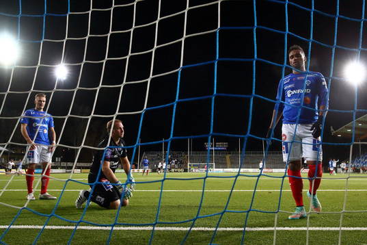 Åtvidabergs Pontus Nordenberg, målvakt Henrik Gustavsson