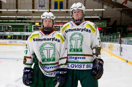 Ungdomarna Jack Stjernqvist och Andre Kraft i Tingsryds U16