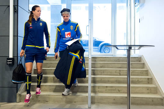 Sveriges Lotta Schelin och förbundskapten Pia Sundhage
