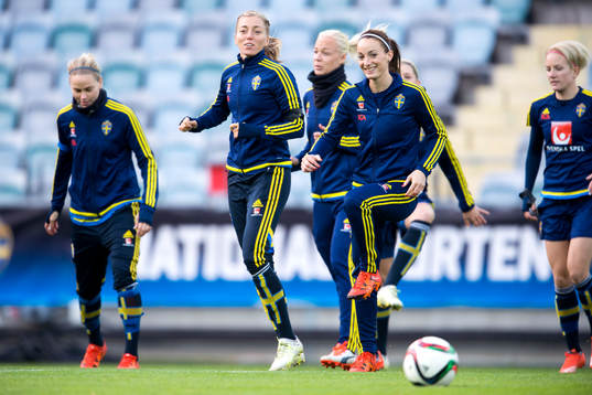 Sveriges Linda Sembrant och Kosovare Asllani