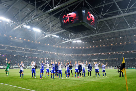 IFK Göteborgs spelare jublar med publiken