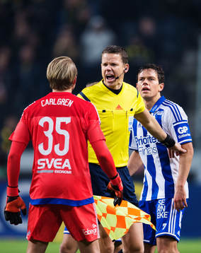 s målvakt Patrik Carlgren och IFK Göteborgs Mads Winther
